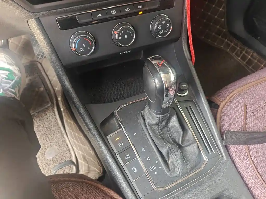 Volkswagen Lavida — миниатюра 10
