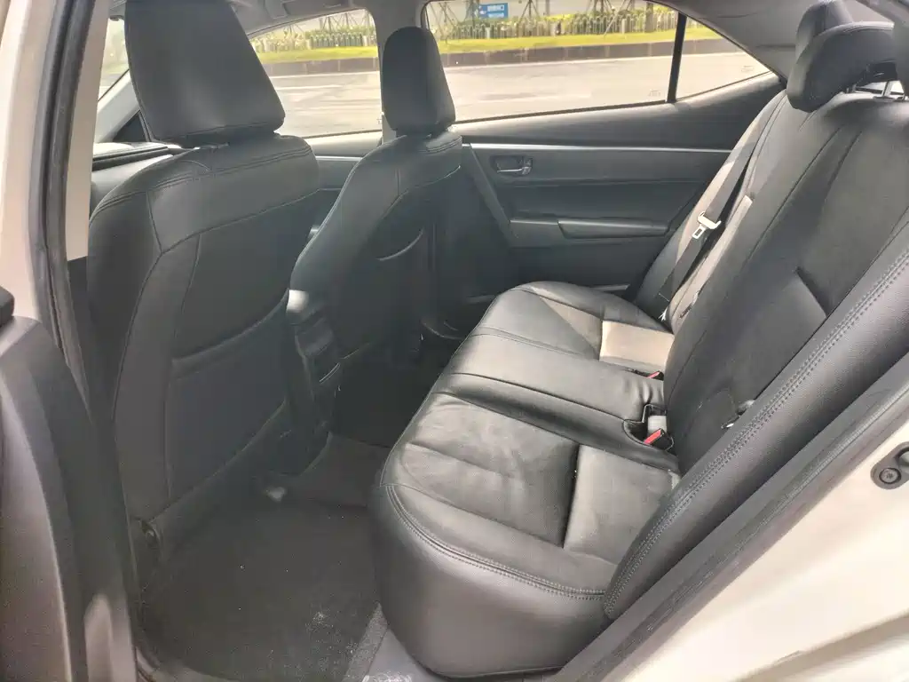 Toyota Corolla — миниатюра 5