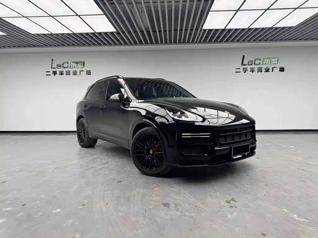 Porsche Cayenne — миниатюра 3
