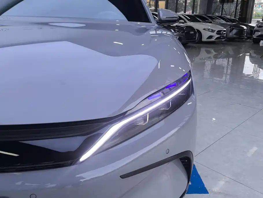 BYD Han — миниатюра 5