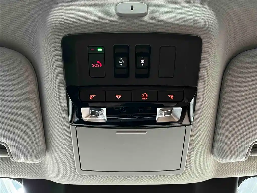 NISSAN EXPLORING THE LAND