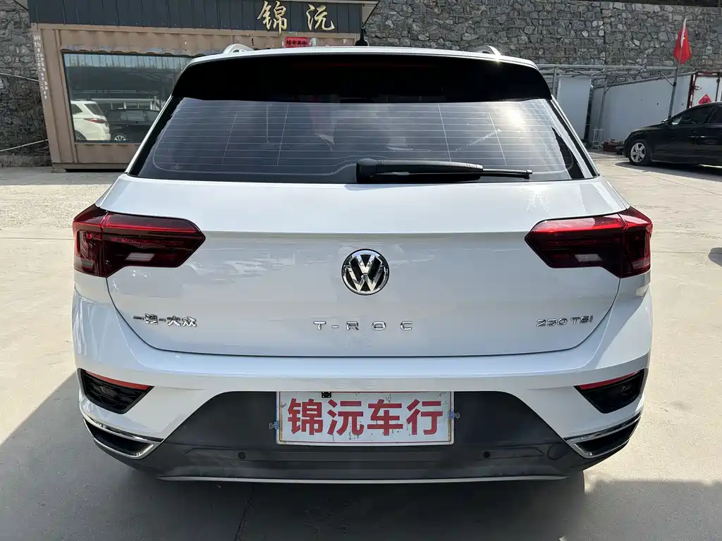 Volkswagen T-Roc — миниатюра 8