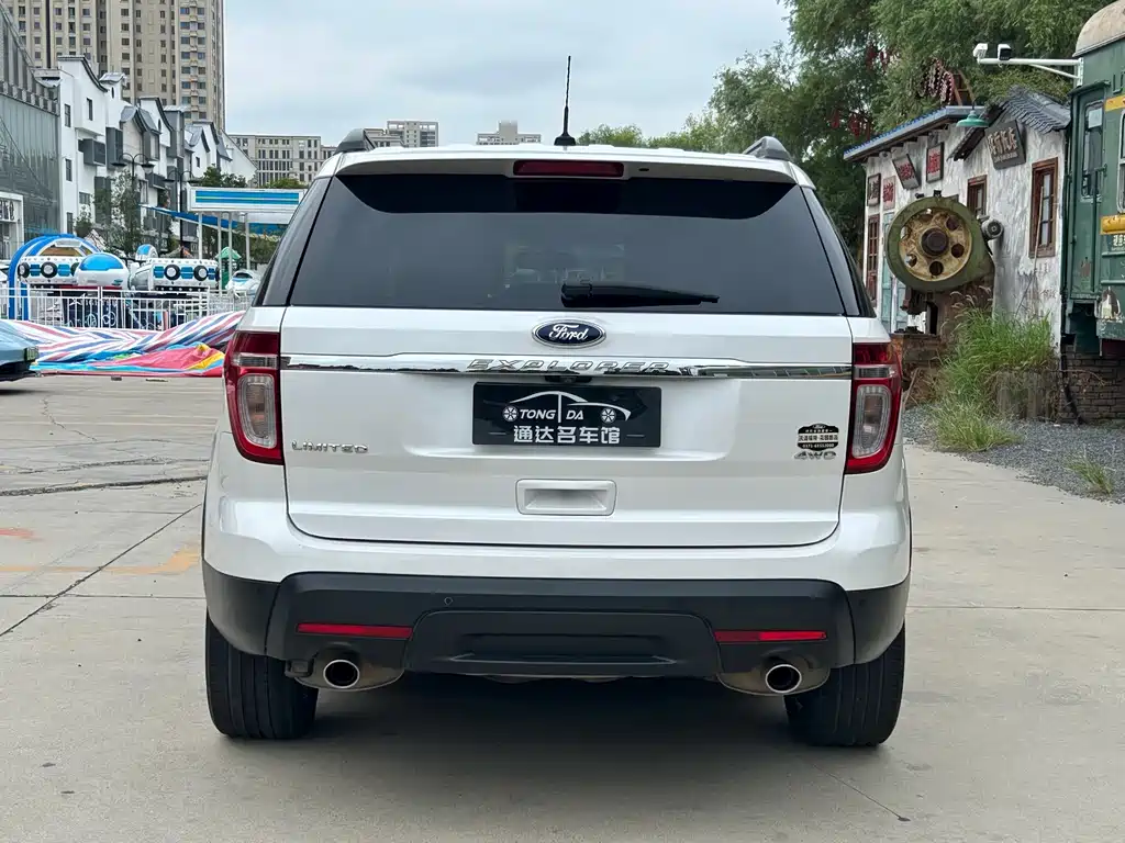 Ford Explorer (Import) — миниатюра 23