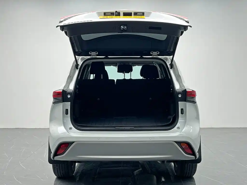Toyota Highlander — миниатюра 9