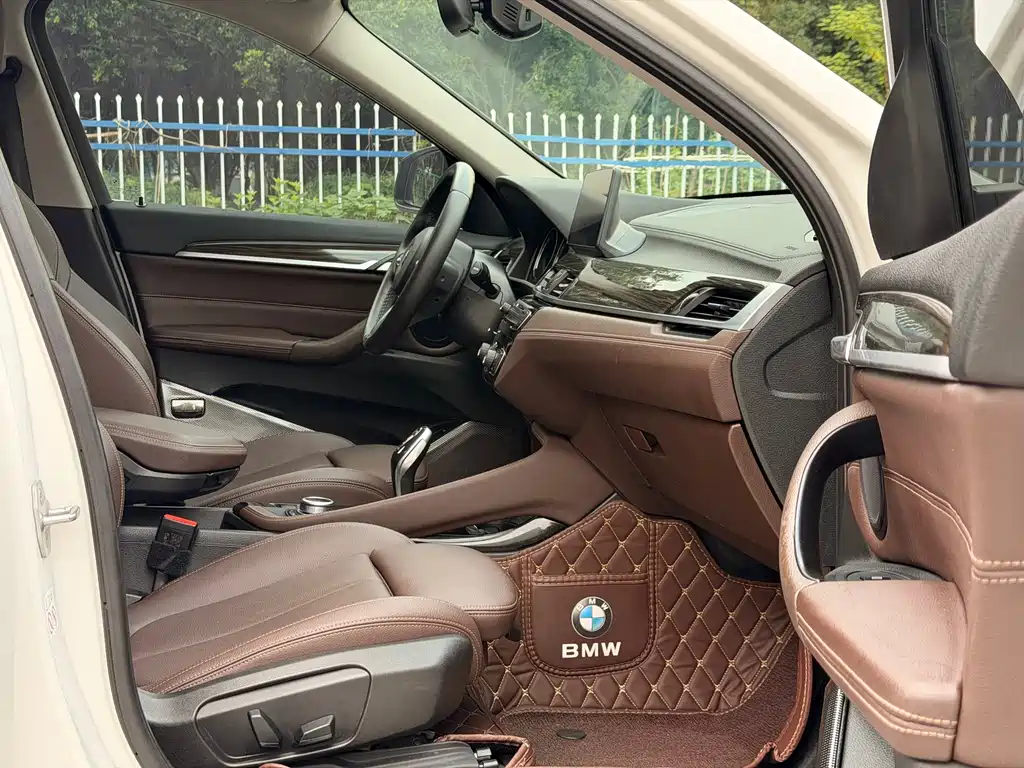 BMW X1 — миниатюра 11