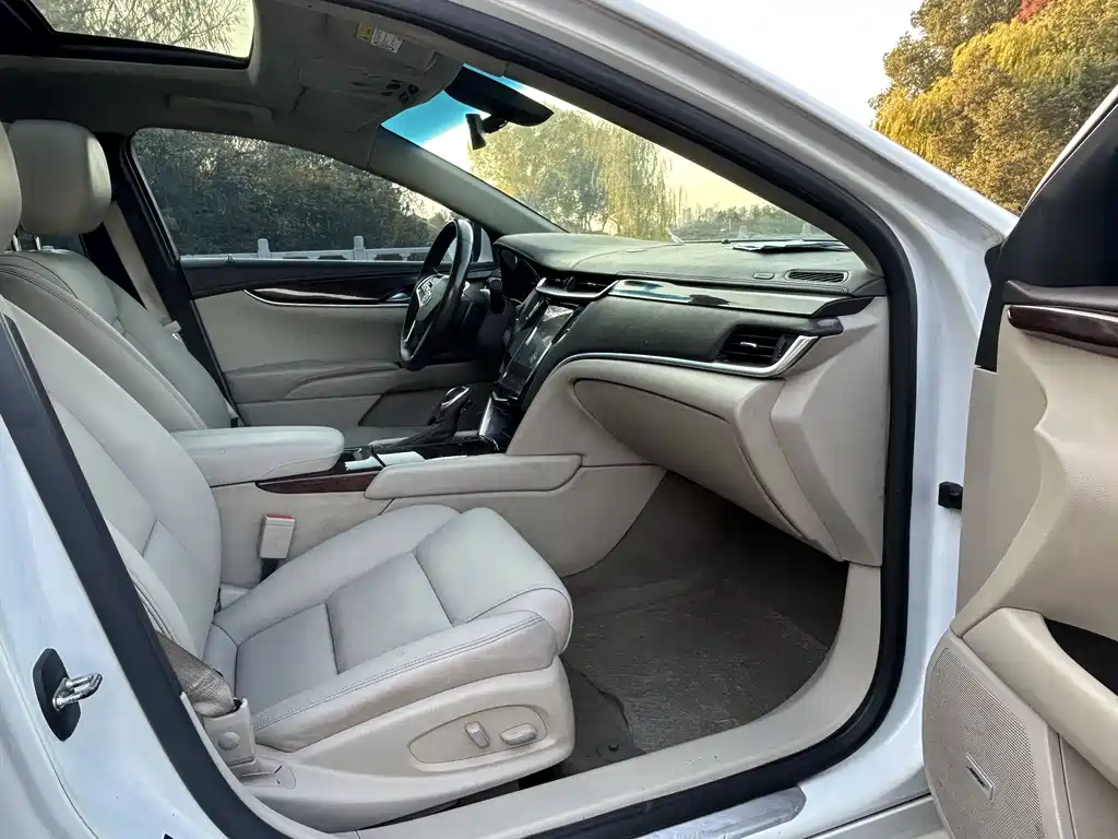Cadillac XTS — миниатюра 10