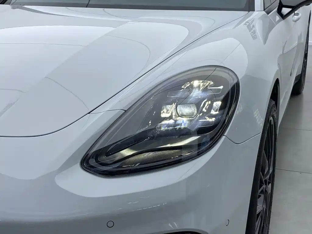 Porsche Panamera — миниатюра 6