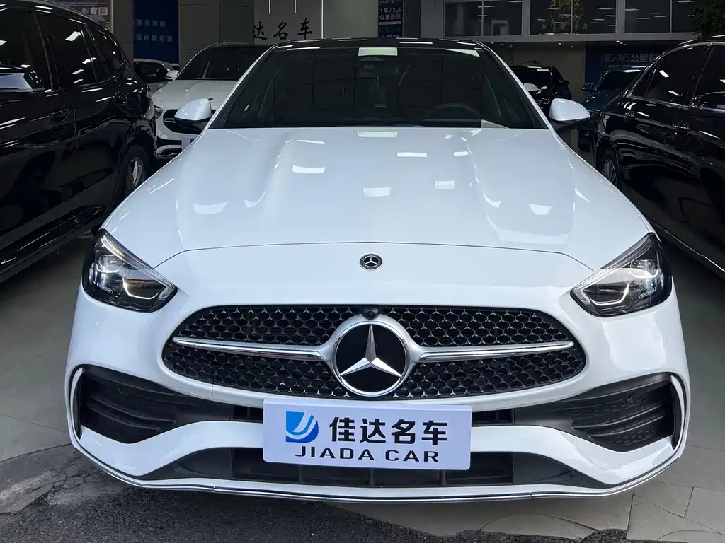Mercedes-Benz C-Class — миниатюра 2