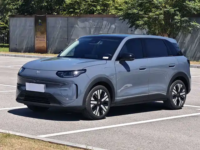 Leapmotor A10