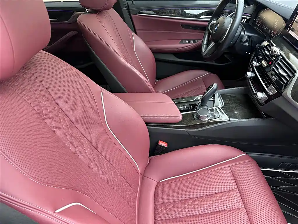 BMW 5 Series — миниатюра 8