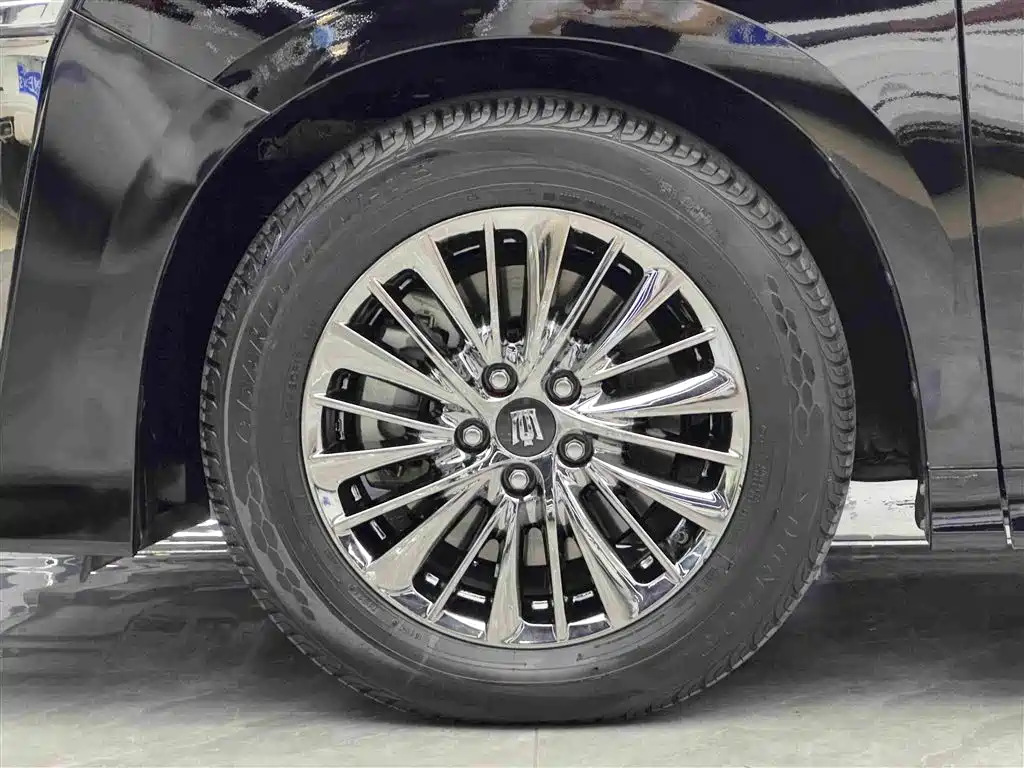 Toyota Vellfire — миниатюра 4