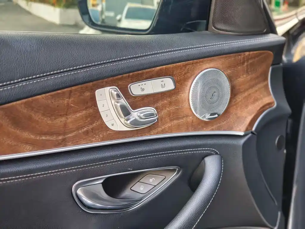 MERCEDES-BENZ E CLASS