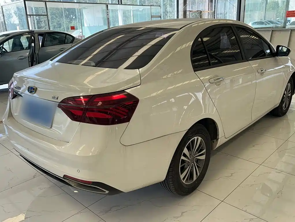 Geely Emgrand — миниатюра 25