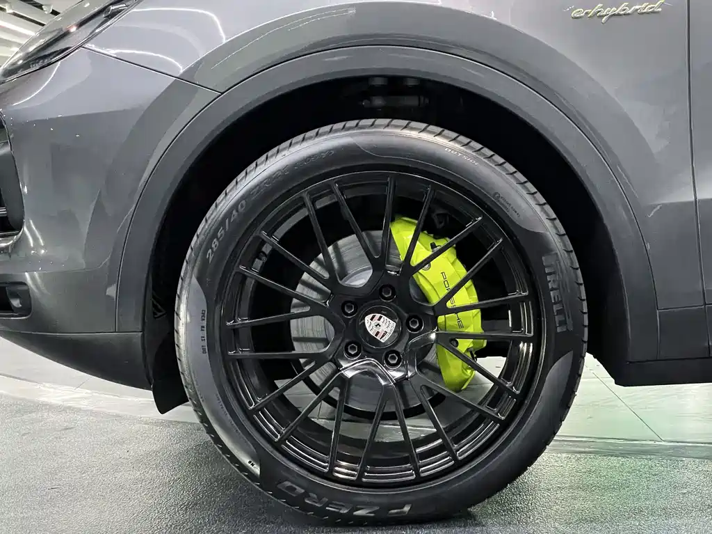 Porsche Cayenne Hybrid — миниатюра 2