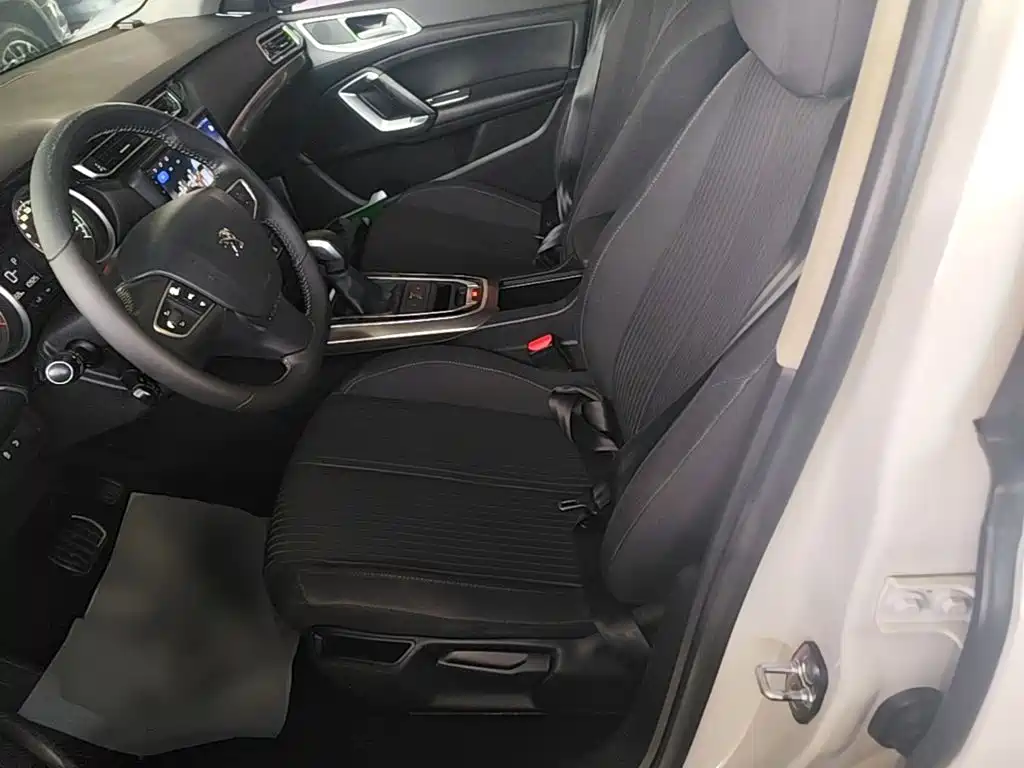 Peugeot 408 — миниатюра 15