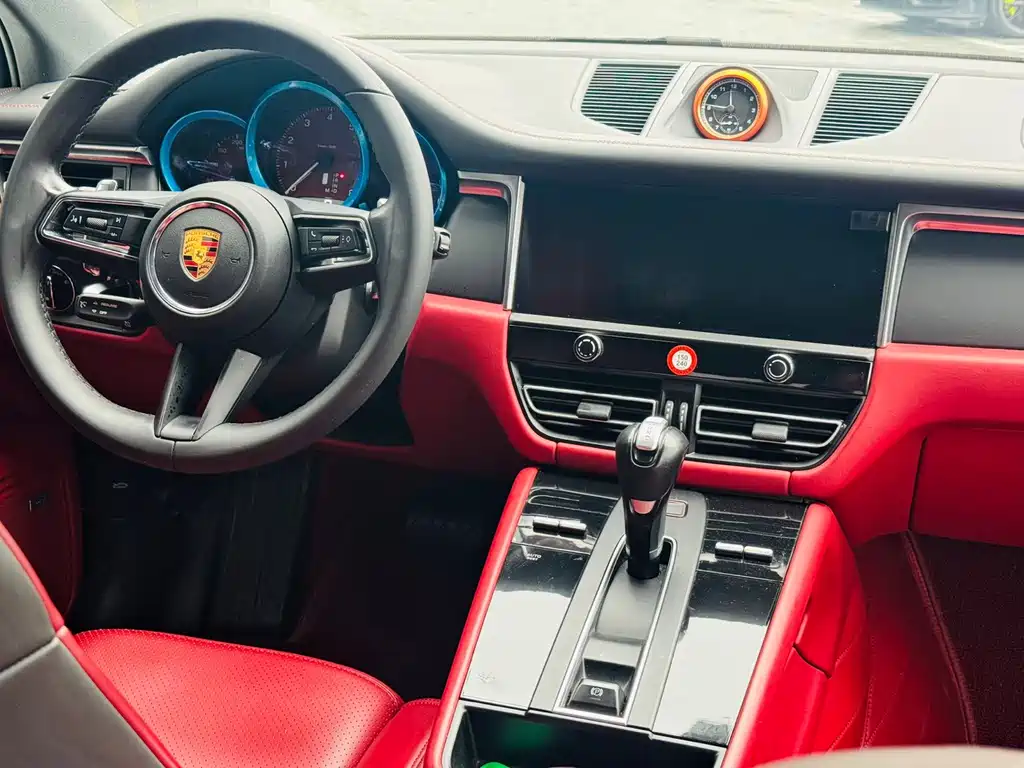 Porsche Macan — миниатюра 14
