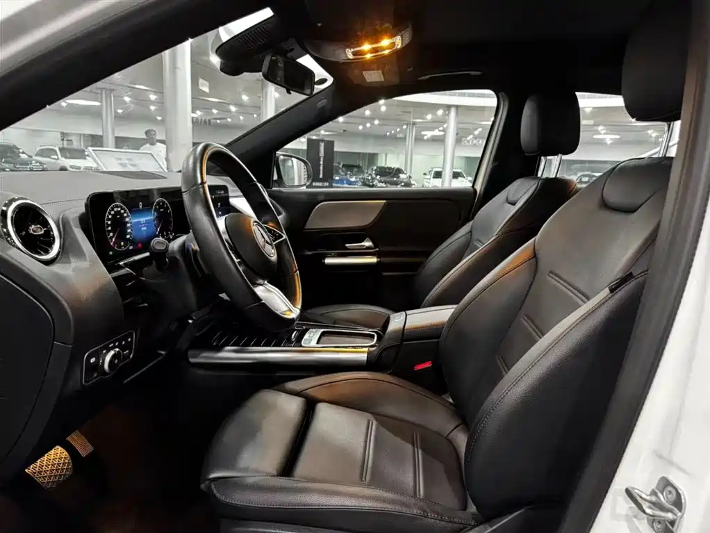 Mercedes-Benz GLA — миниатюра 10