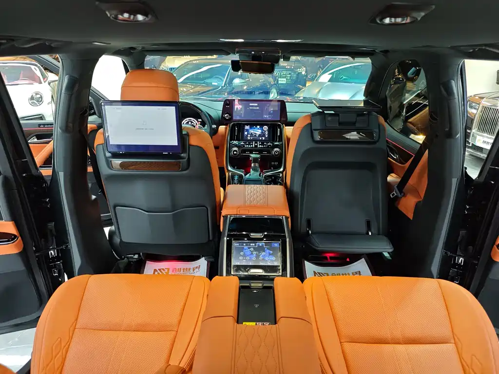 Lexus LX — миниатюра 8
