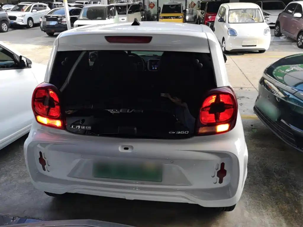 Roewe Clever — миниатюра 6