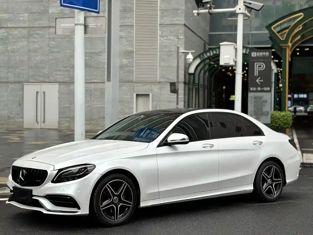 Mercedes-Benz C-Class 2022
