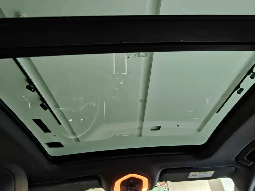 Porsche Macan — миниатюра 12