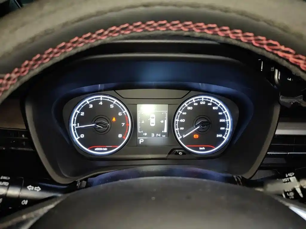Geely Vision X3 — миниатюра 4