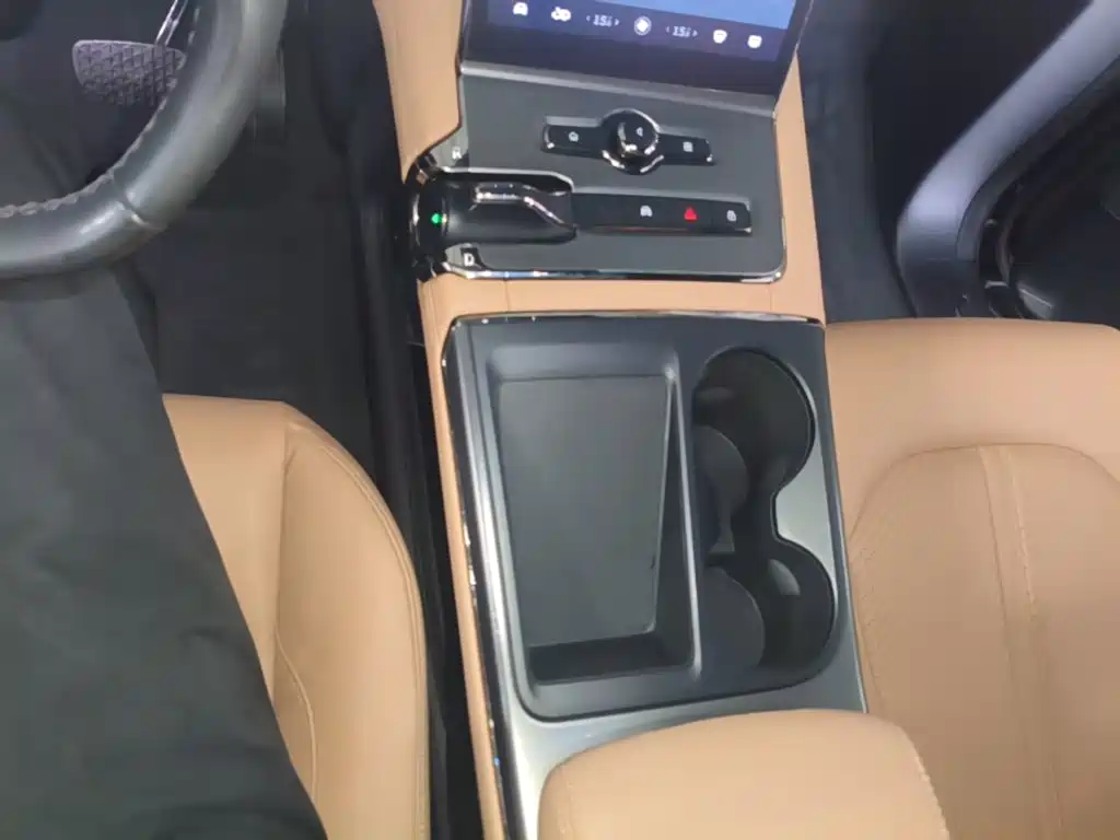 NIO ES6 — миниатюра 14