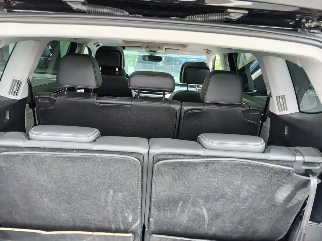 Volkswagen Teramont — миниатюра 5