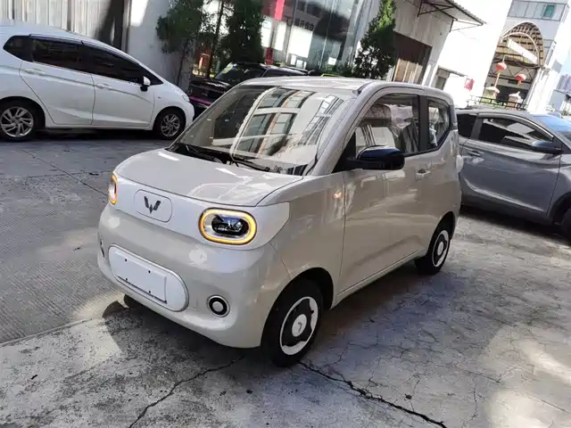 WULING AUTOMOBILE HONGGUANG MINIEV 2025