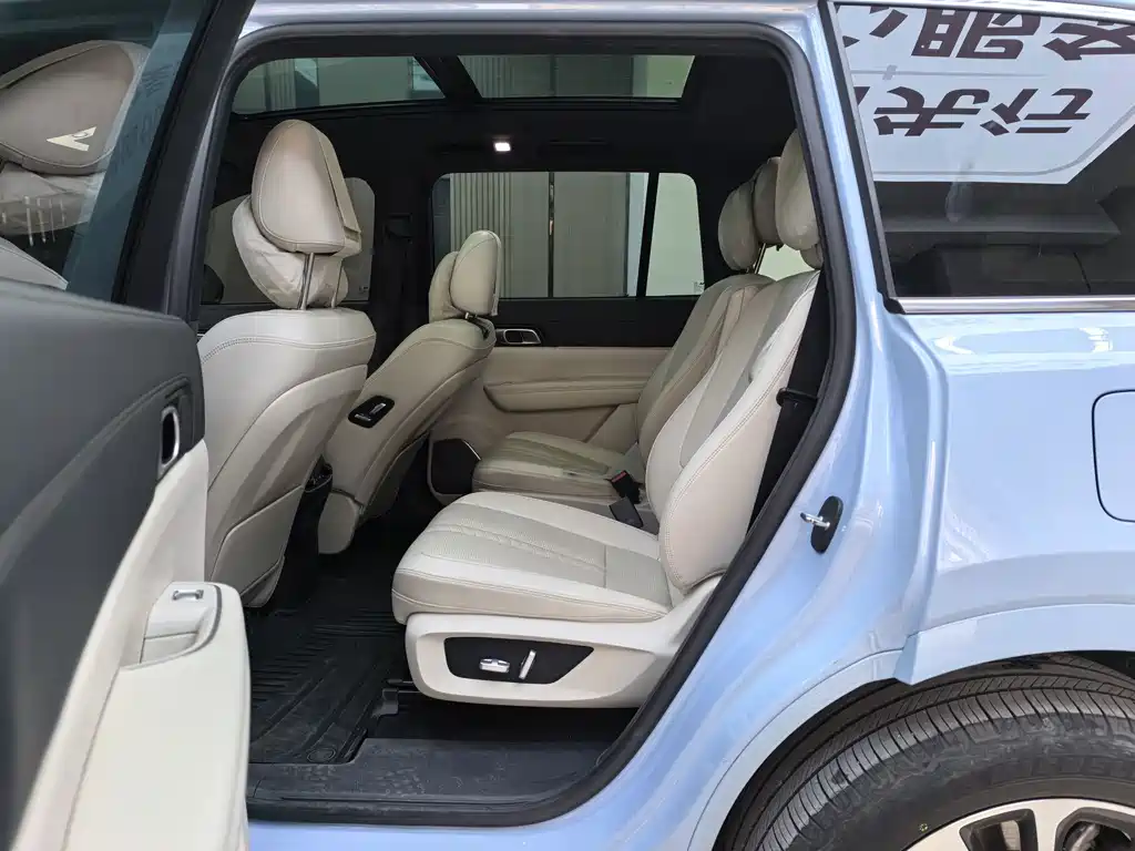 Li Auto Li ONE — миниатюра 12