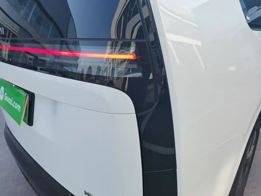 Li Auto Li MEGA — миниатюра 8