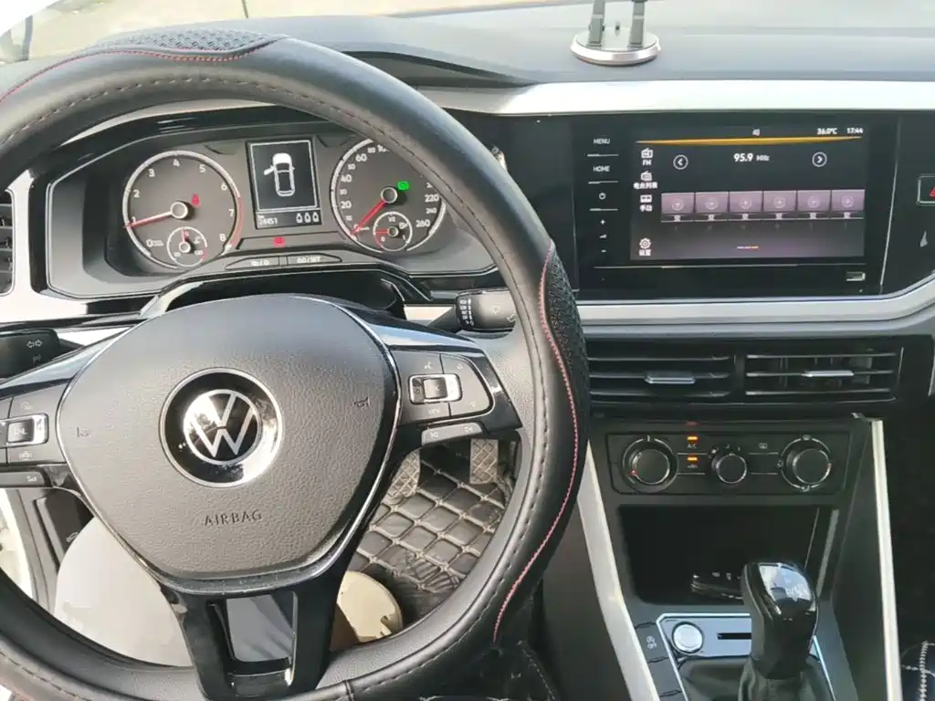 Volkswagen Polo — миниатюра 10