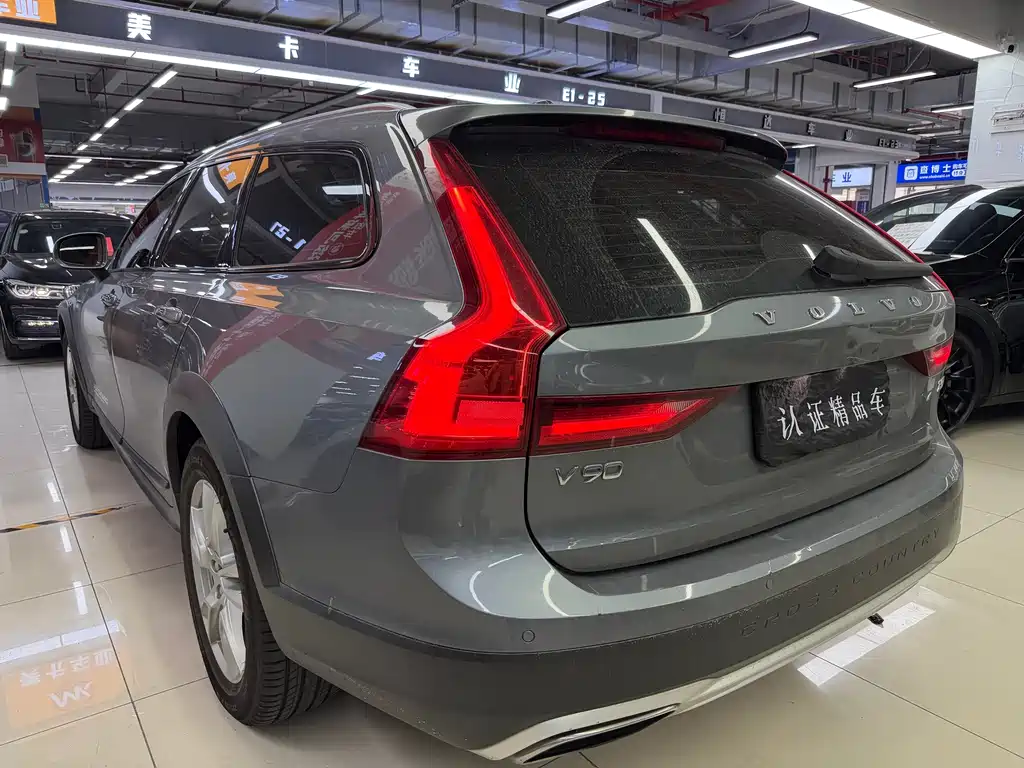 Volvo V90 — миниатюра 5