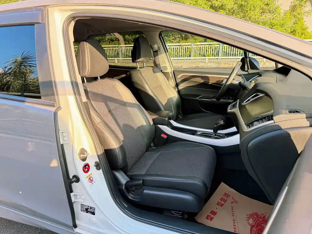 Honda Jade — миниатюра 15