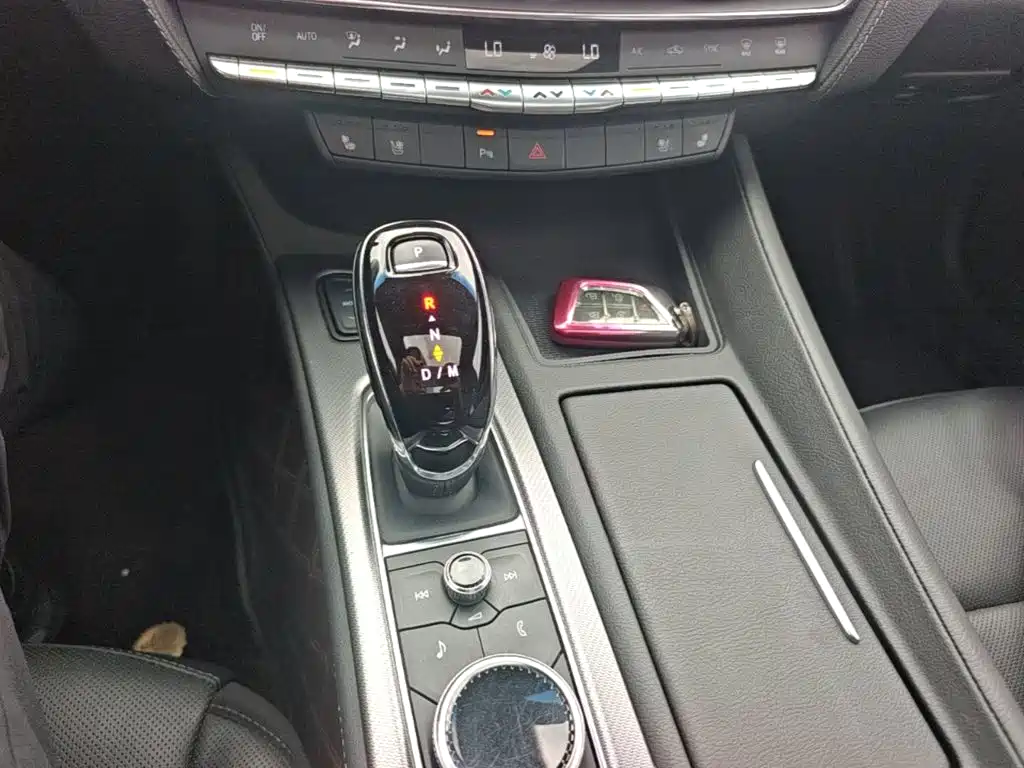 Cadillac CT5 — миниатюра 14