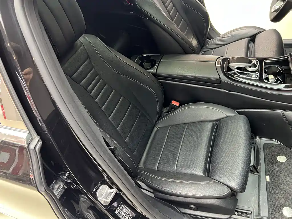 Mercedes-Benz E-Class — миниатюра 18