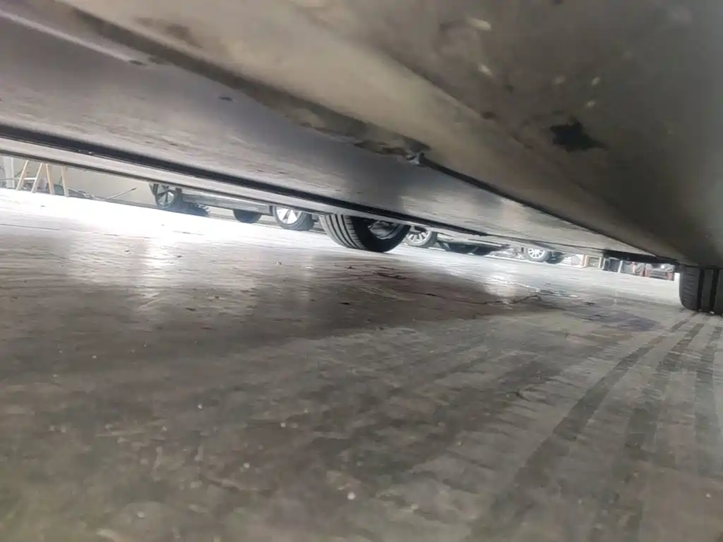Tesla Model Y — миниатюра 21