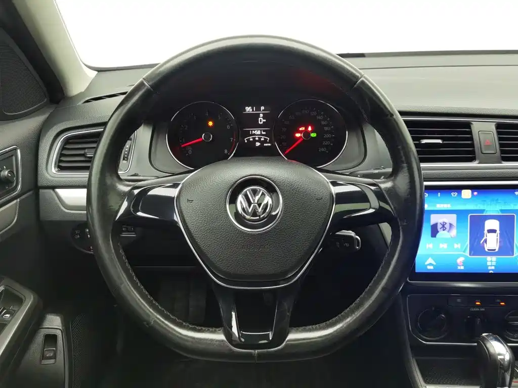 Volkswagen Lavida — миниатюра 11