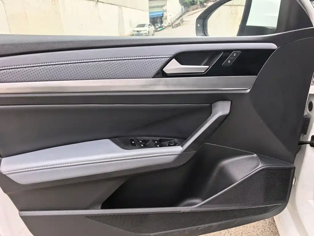 Volkswagen Lavida — миниатюра 15