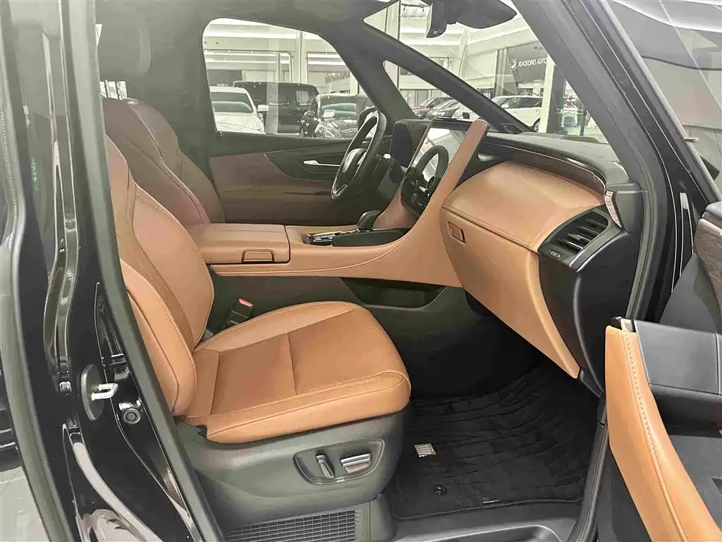 Toyota Vellfire — миниатюра 11
