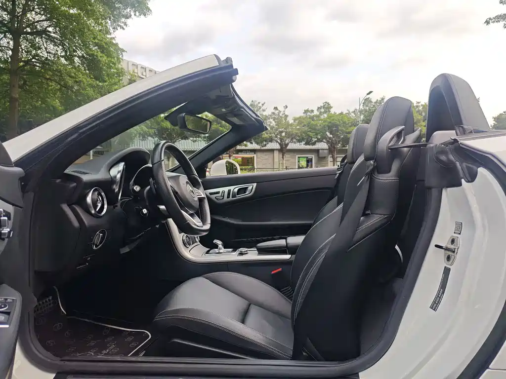 Mercedes-Benz SLC — миниатюра 6