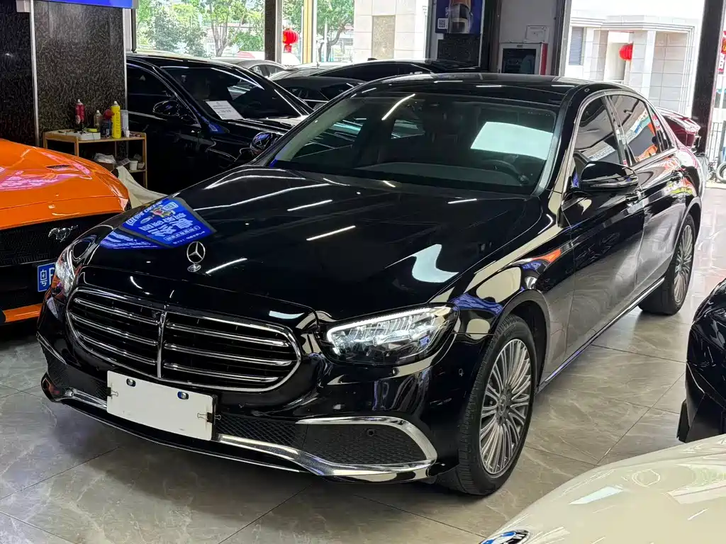 Mercedes-Benz E-Class 2022