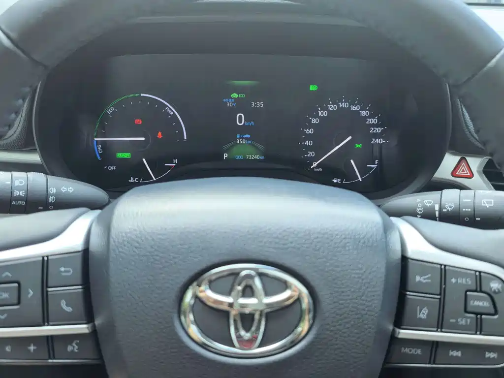 Toyota Sienna — миниатюра 21