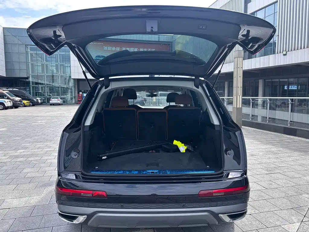 Audi Q7 — миниатюра 20