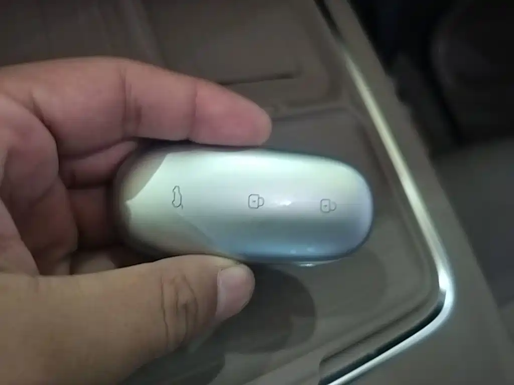 Li Auto Li L8 — миниатюра 9