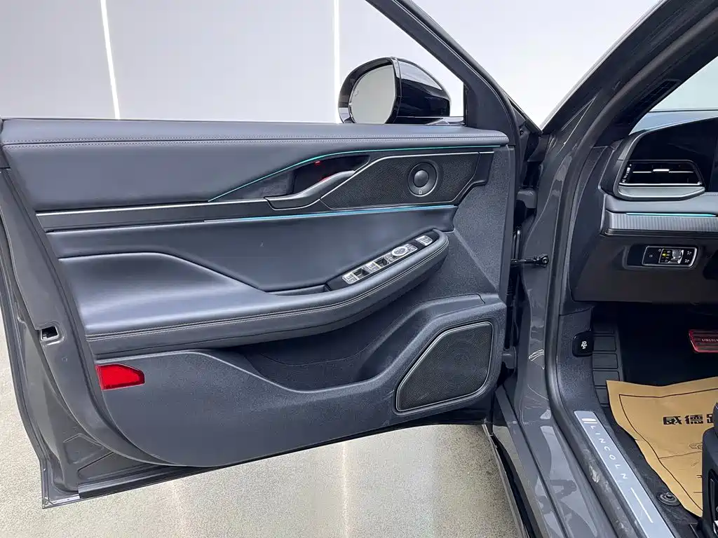 Lincoln Z — миниатюра 12