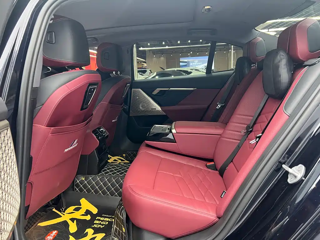 BMW 5 Series — миниатюра 15