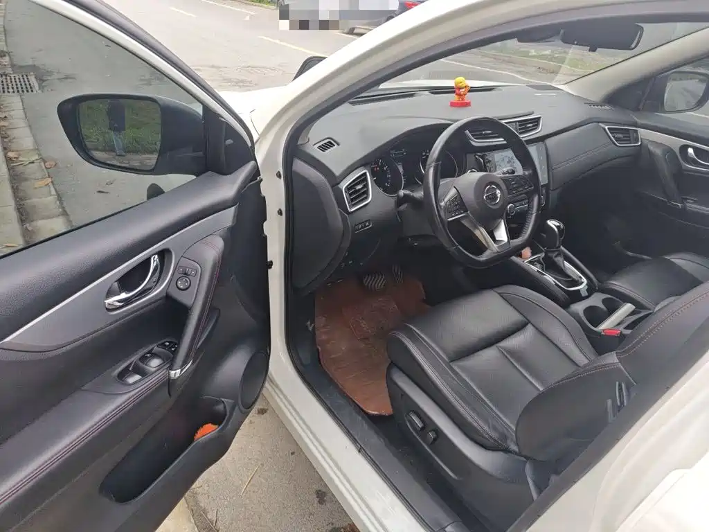 Nissan Qashqai — миниатюра 12