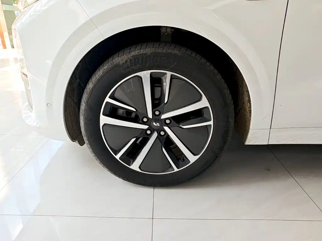 Li Auto Li L6 — миниатюра 23