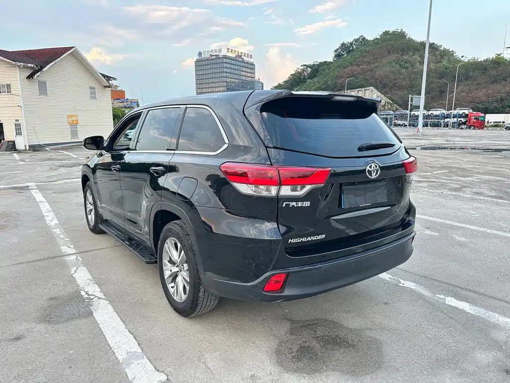 Toyota Highlander — миниатюра 5